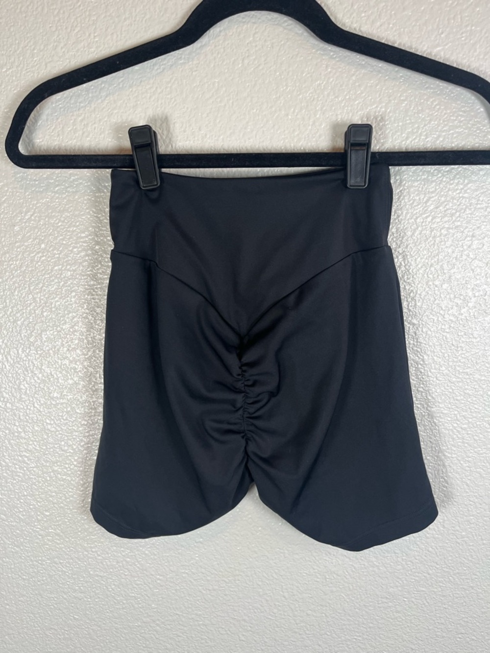 Gymshark Black High-Rise Scrunch Butt Bike Shorts Small - Picture 5 of 7